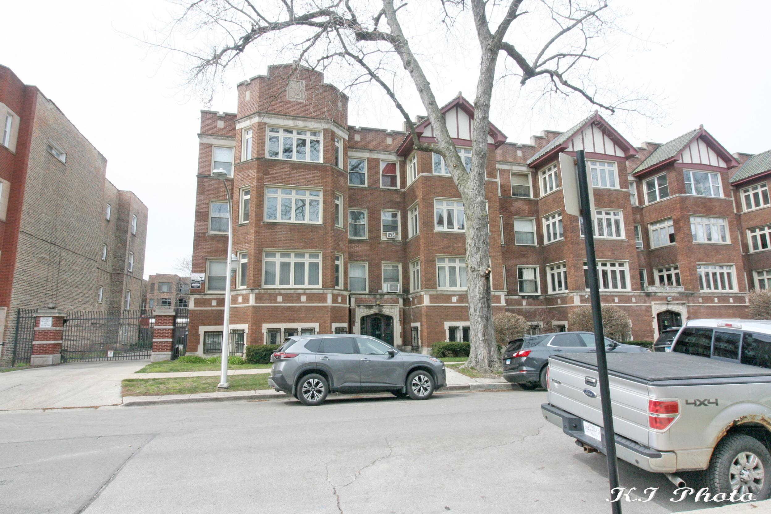 Property Image for 6808 S. Crandon Ave Unit 2