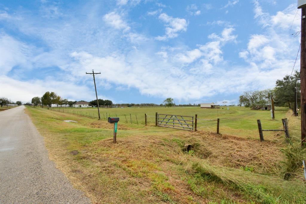 Property Image for 1691 County Road 107