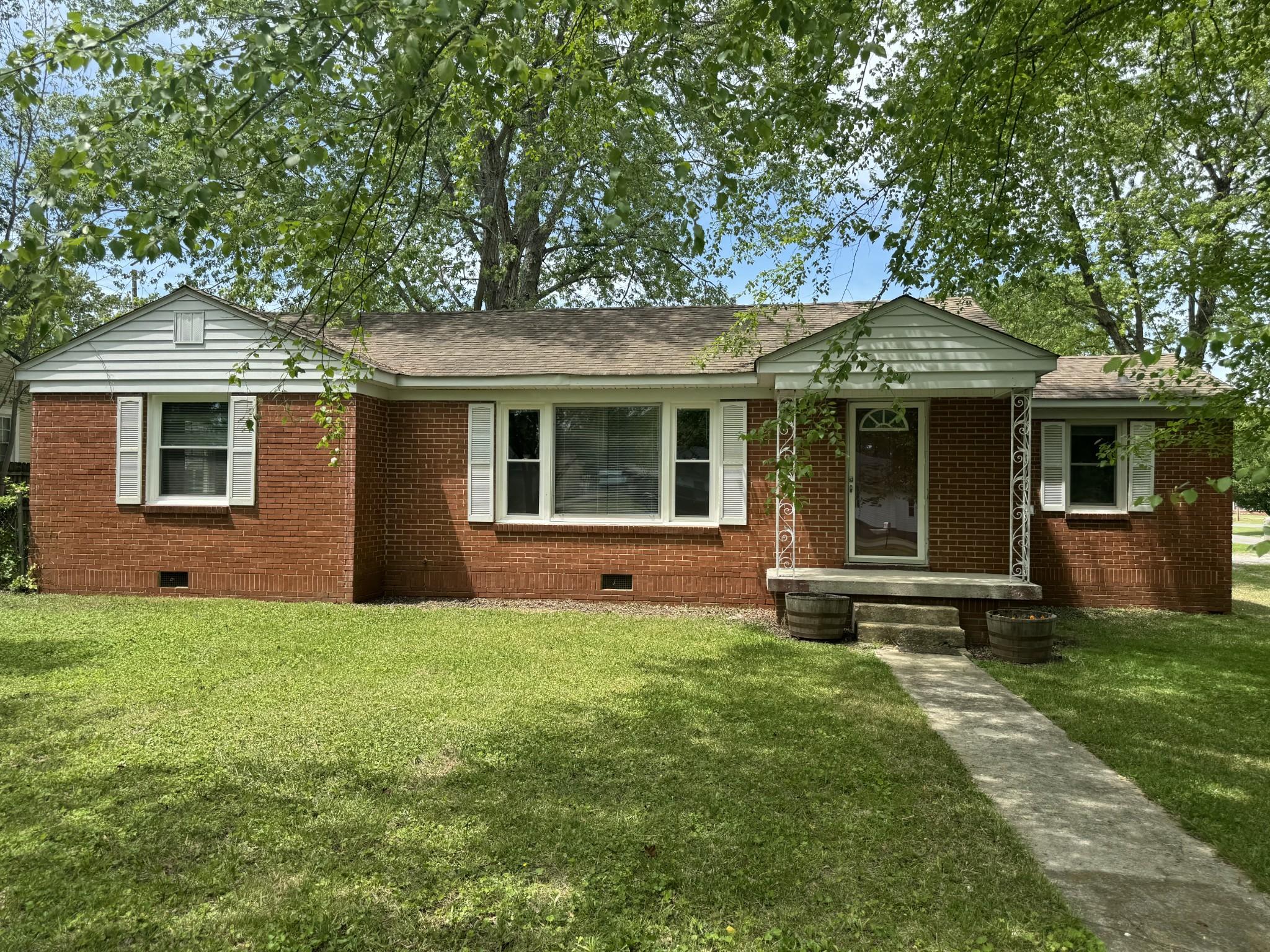 Property Image for 300 Bragg Circle