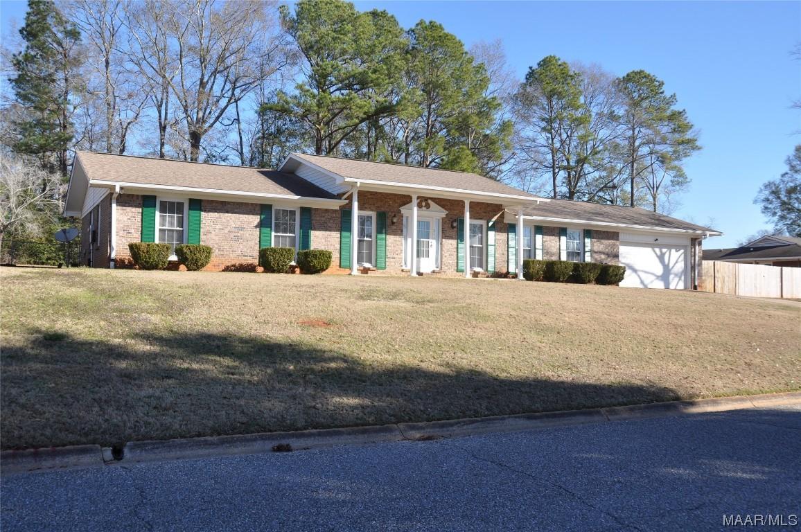Property Image for 211 E Hickory Bend Road