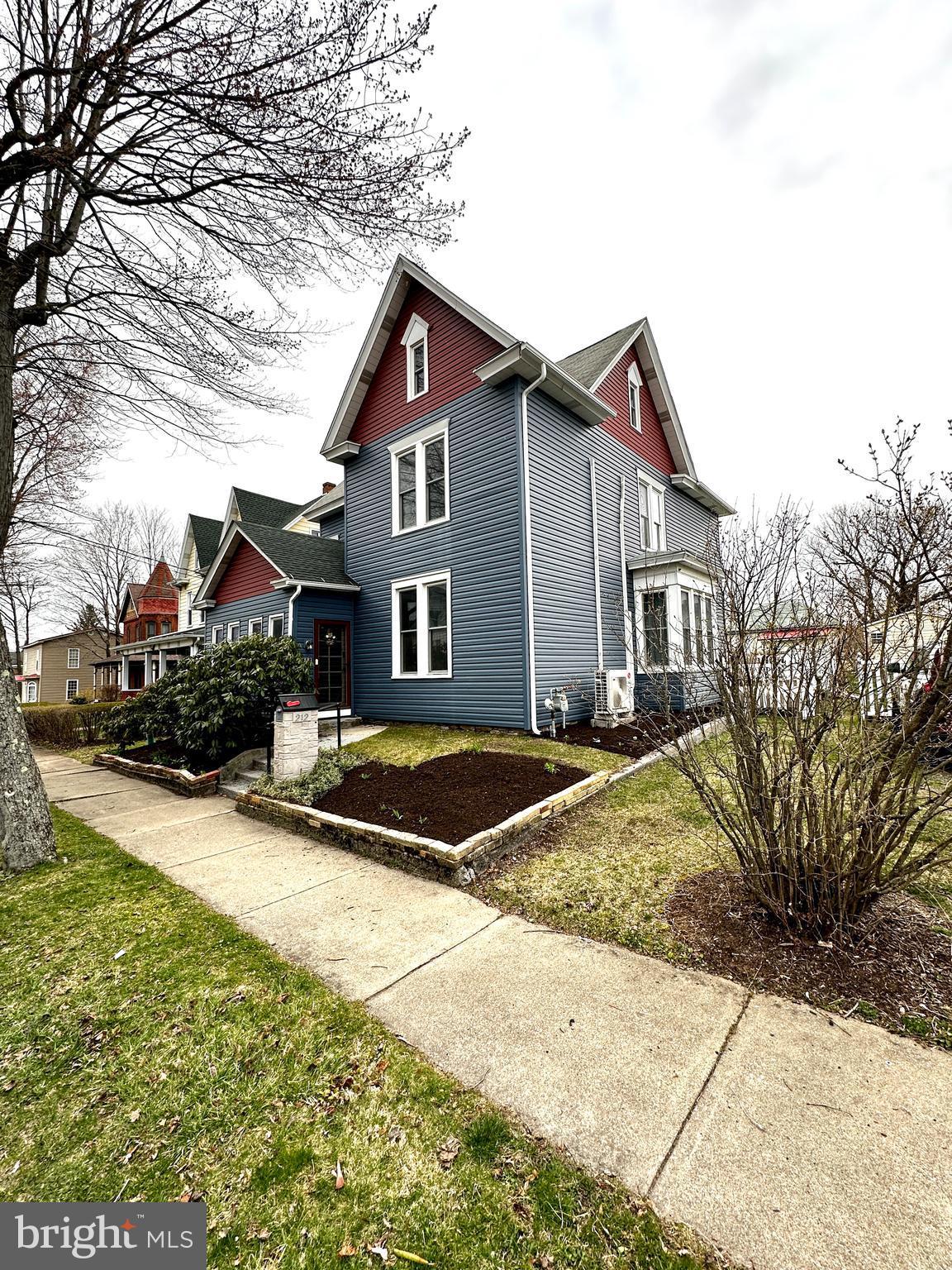 Property Image for 212 N 7th Street