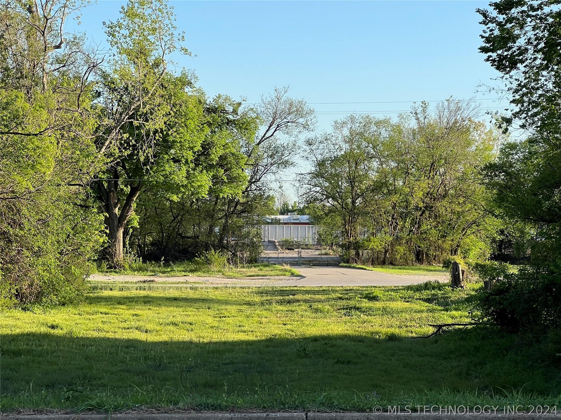 Property Image for 219 E E Jackson Avenue