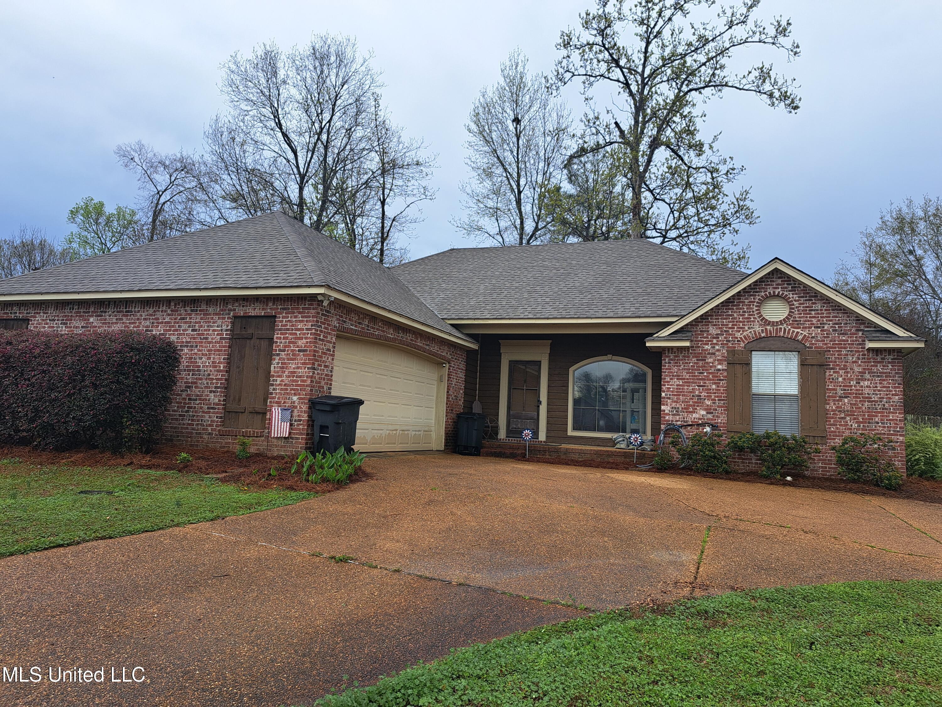 Property Image for 402 Pinebrook Circle