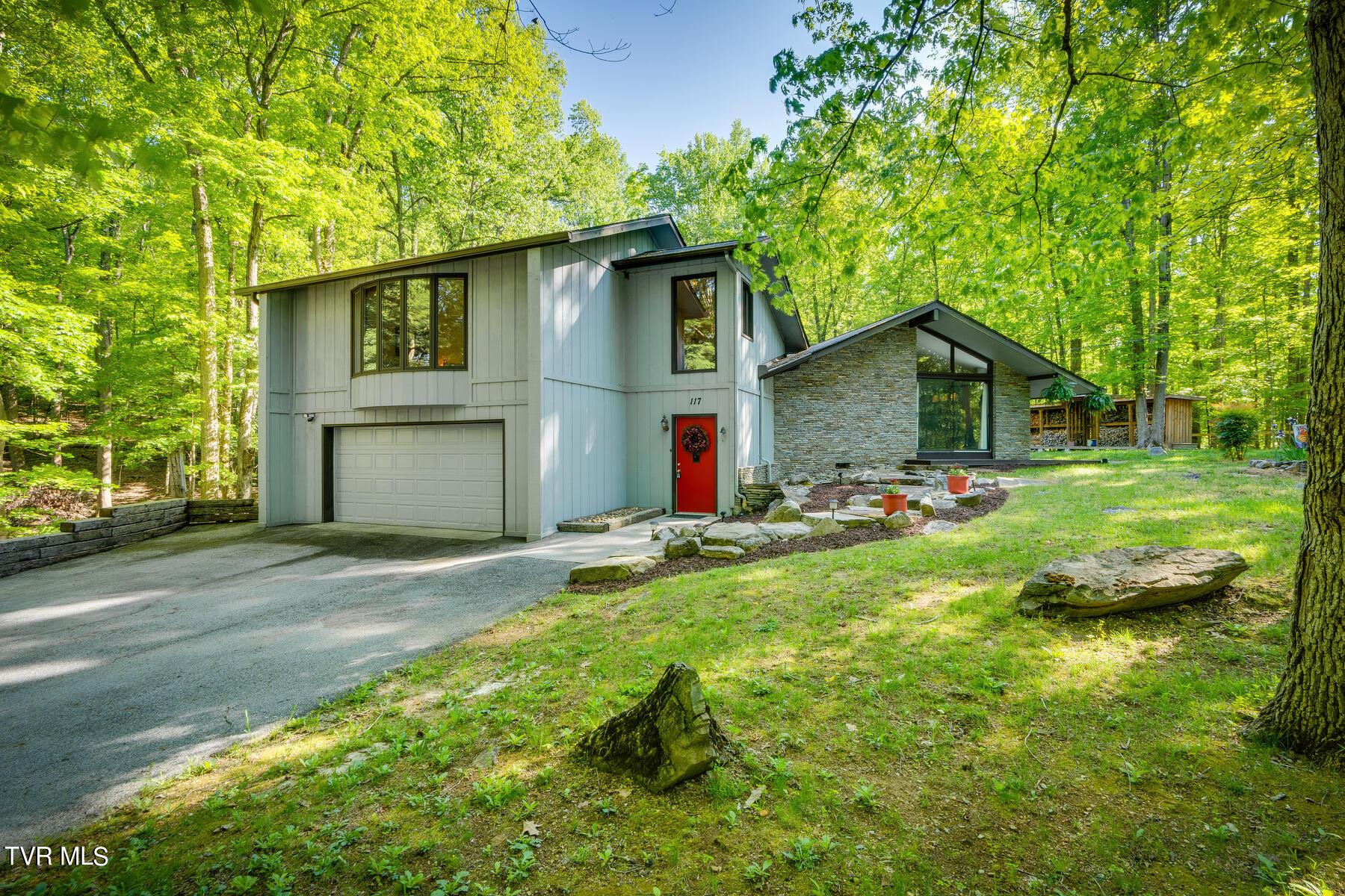 Property Image for 117 Lakeside Drive