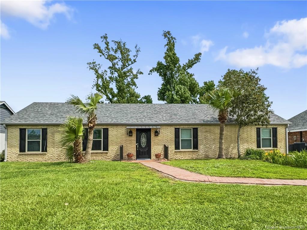 Property Image for 1420 N Chateau Circle