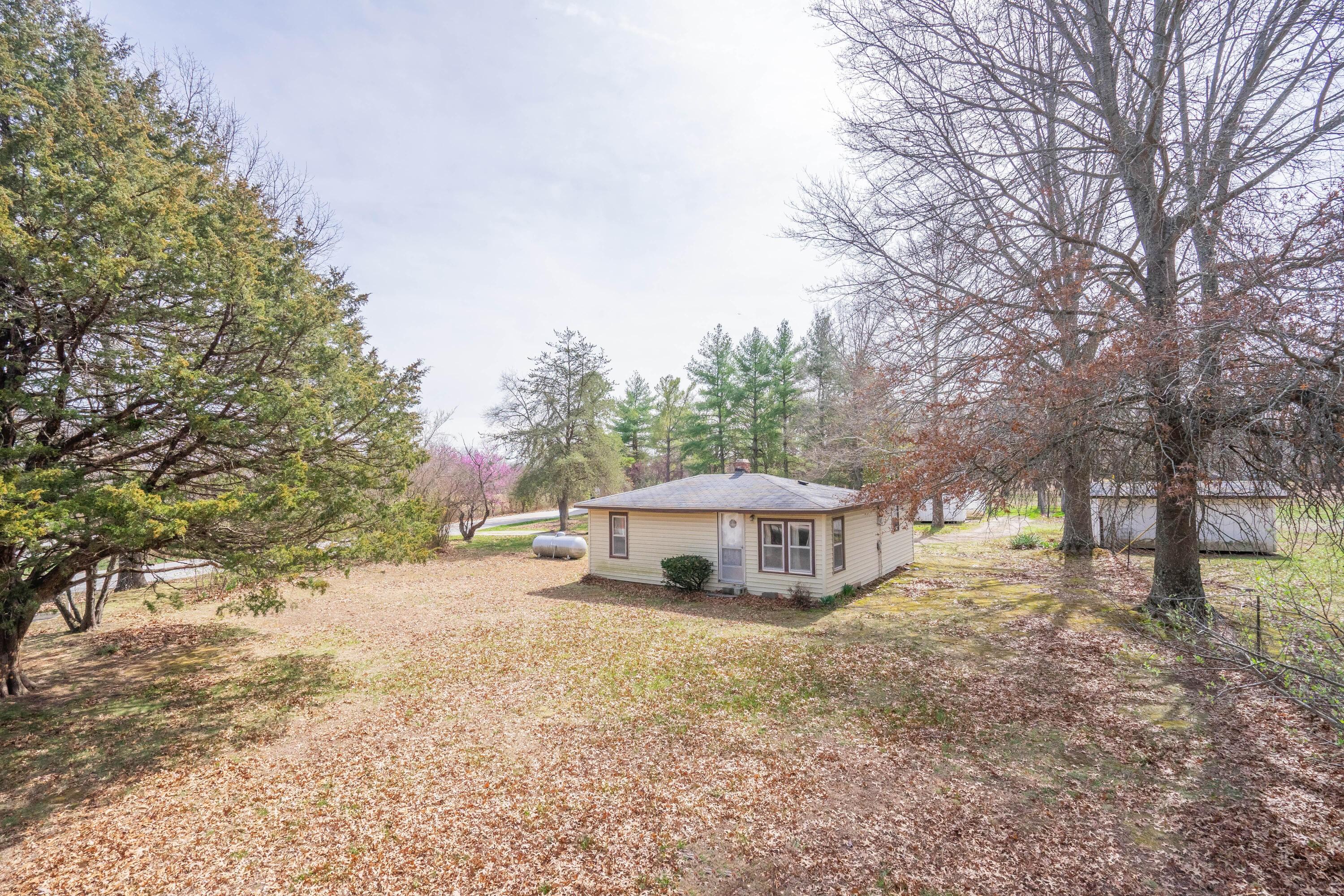 Property Image for 1361 North Farm Road 245