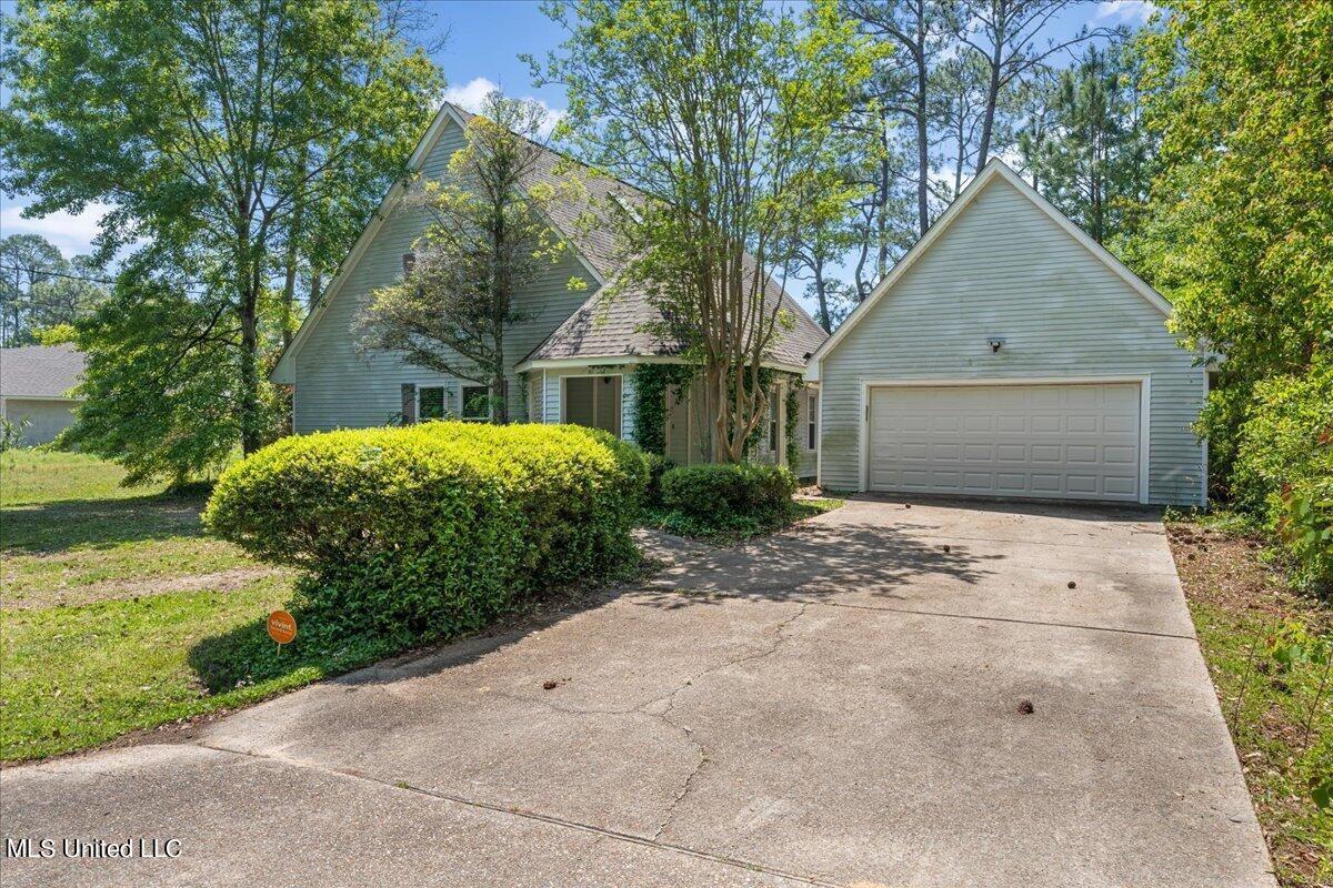 Property Image for 125 Country Club Drive
