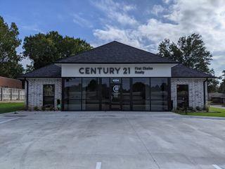 4004 E. 51st St. office