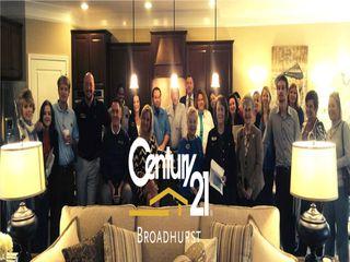 CENTURY 21 Broadhurst
