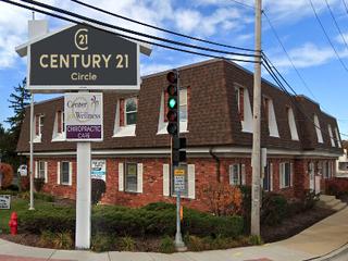 CENTURY 21 Circle