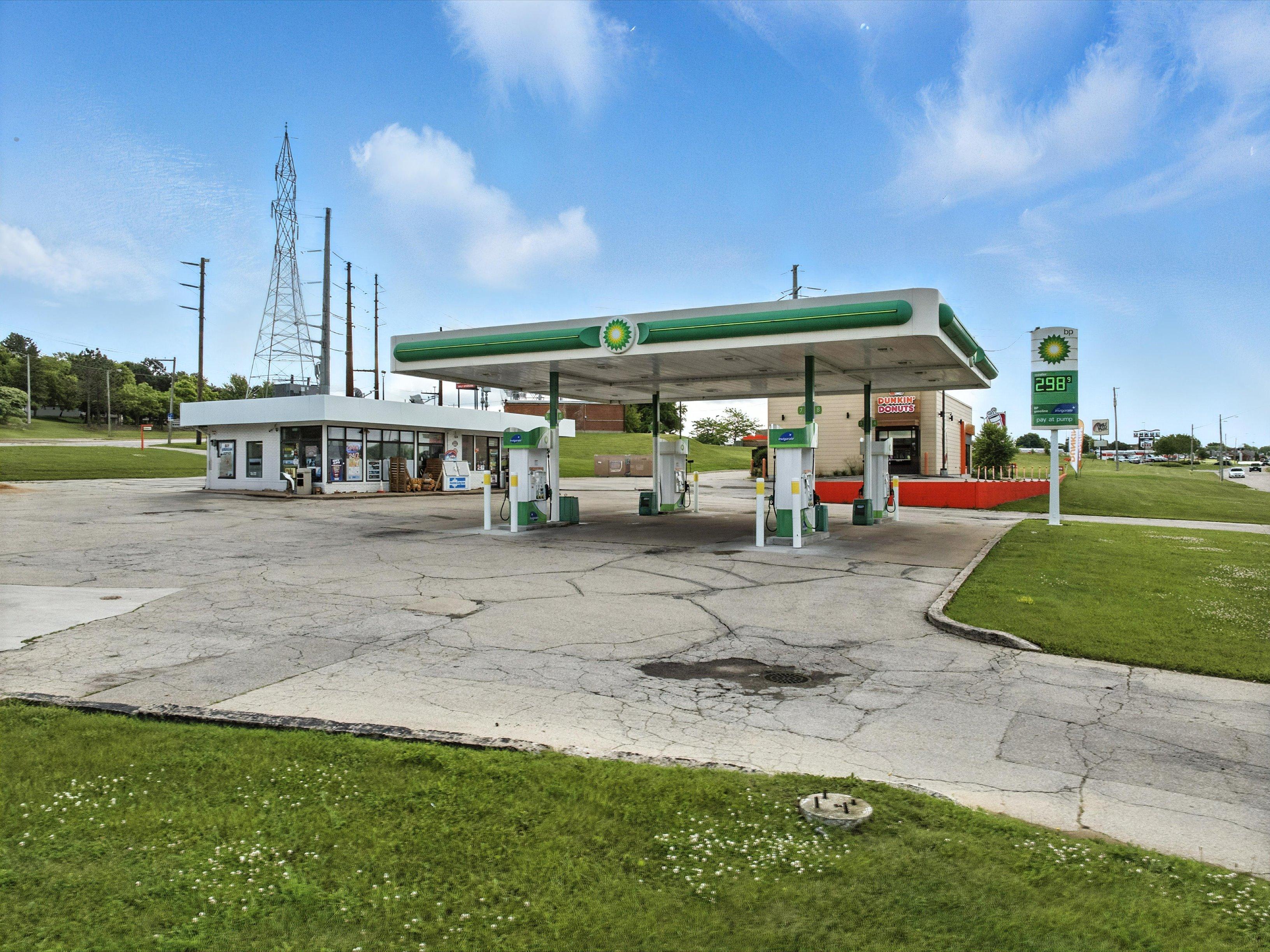Property Image for 2115 Main St