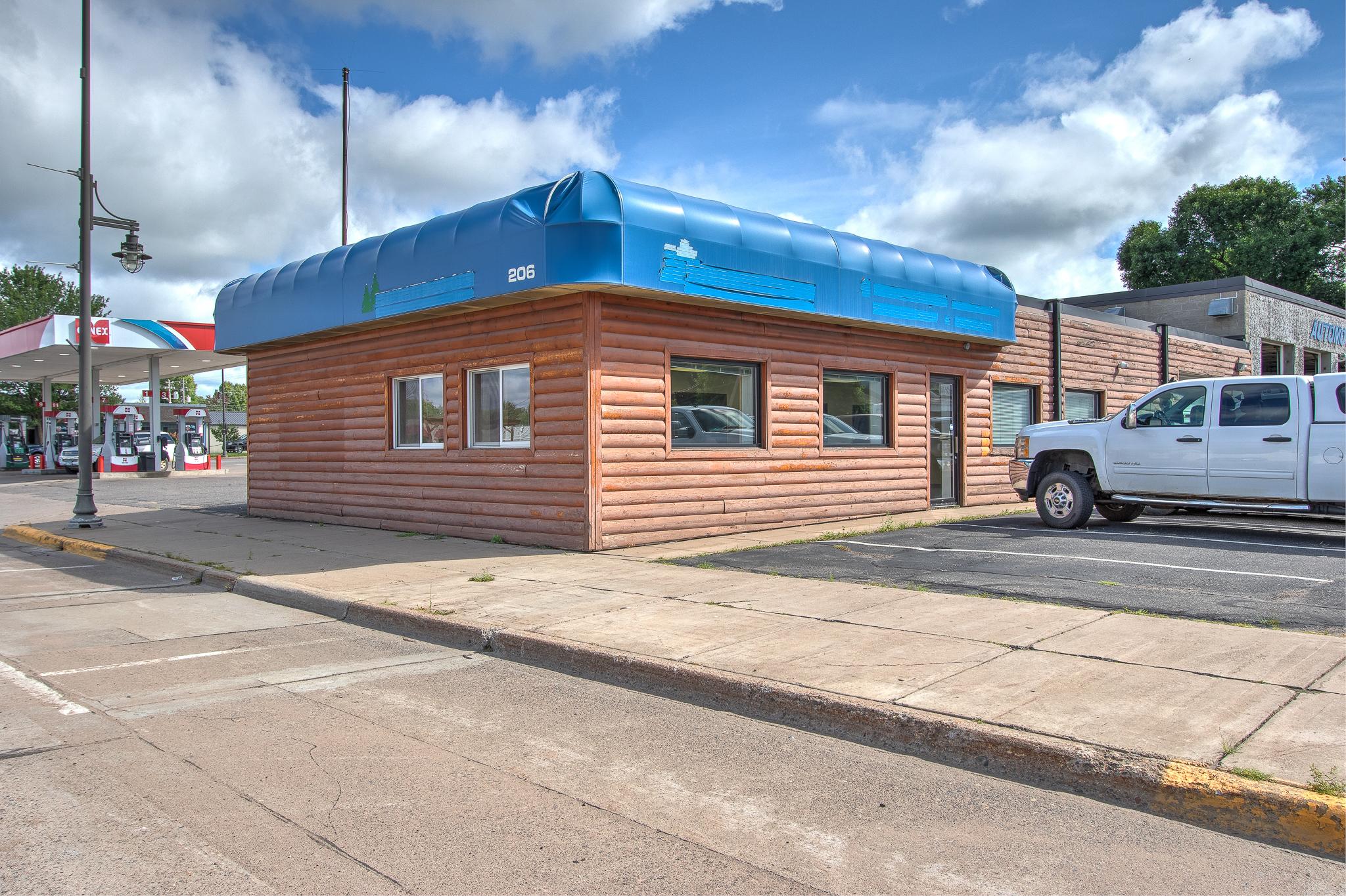 Property Image for 206 Union Street S