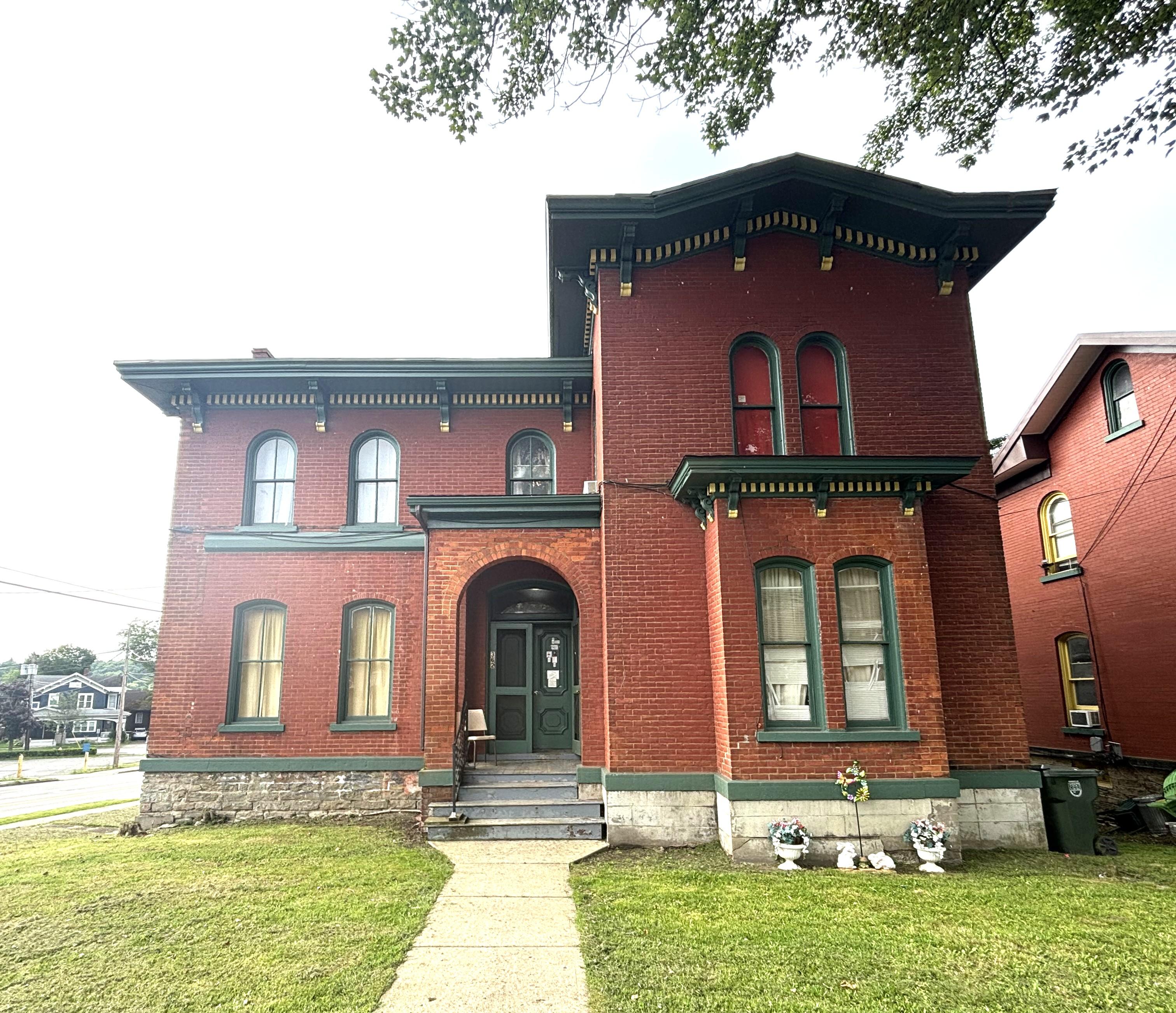 Property Image for 362 E 4th St