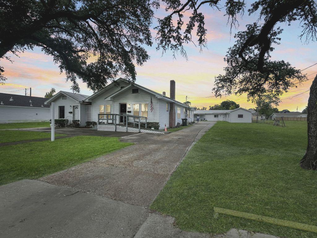 Property Image for 910 8th Ave