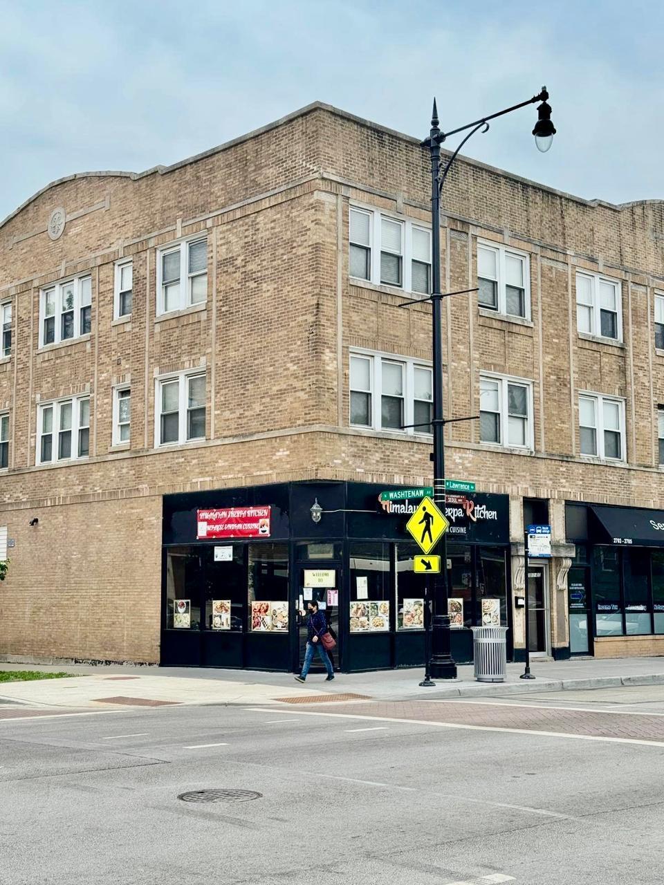 Property Image for 2701 W. Lawrence Ave Unit C