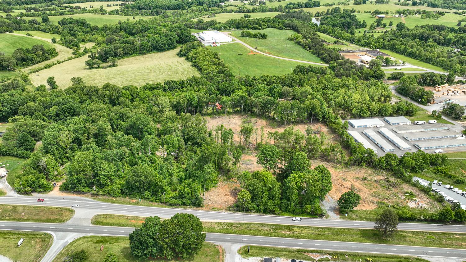 Property Image for 1083 W Lynchbug Salem Tpke