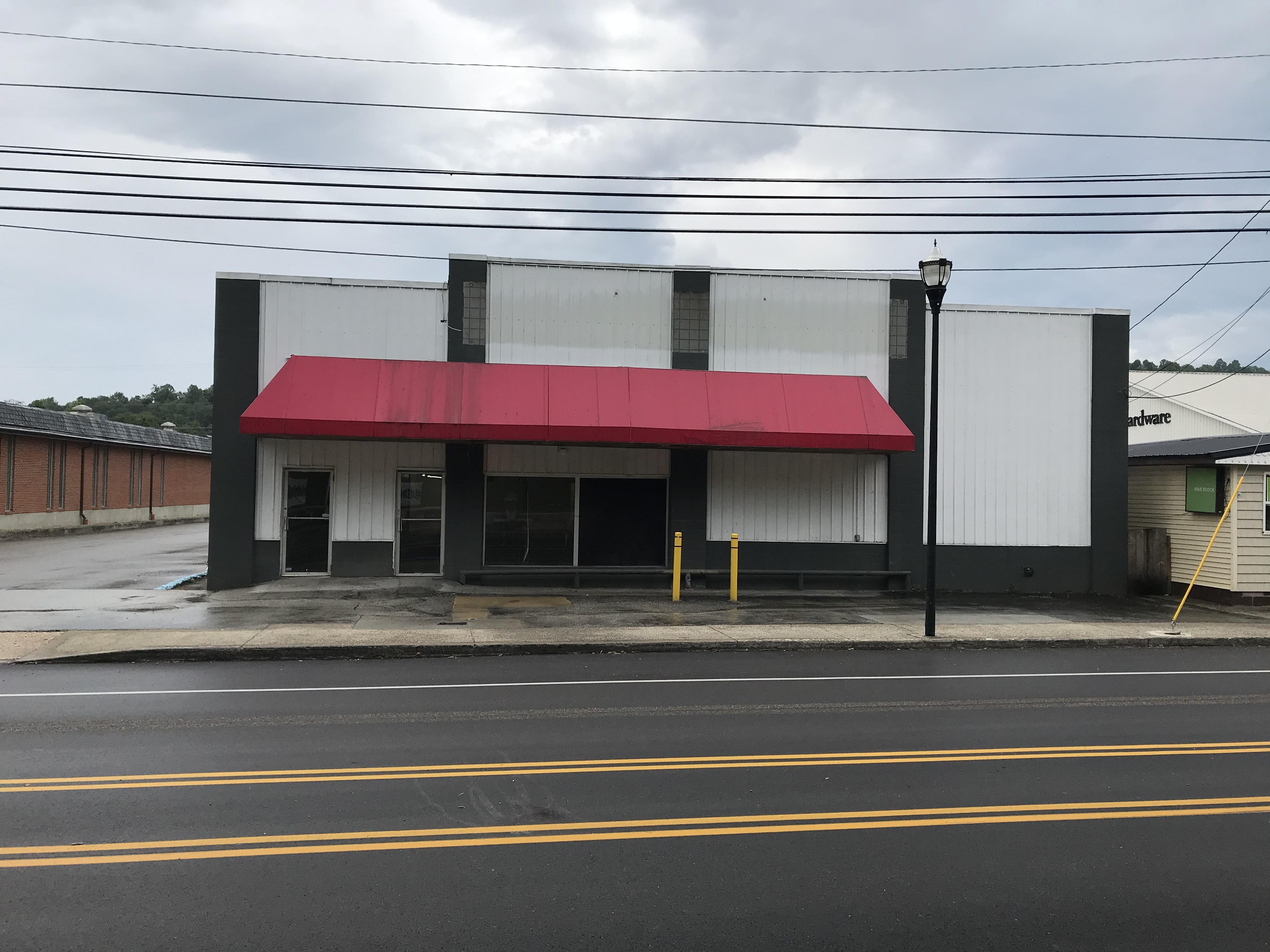 Property Image for 141 E Tom T Hall Blvd