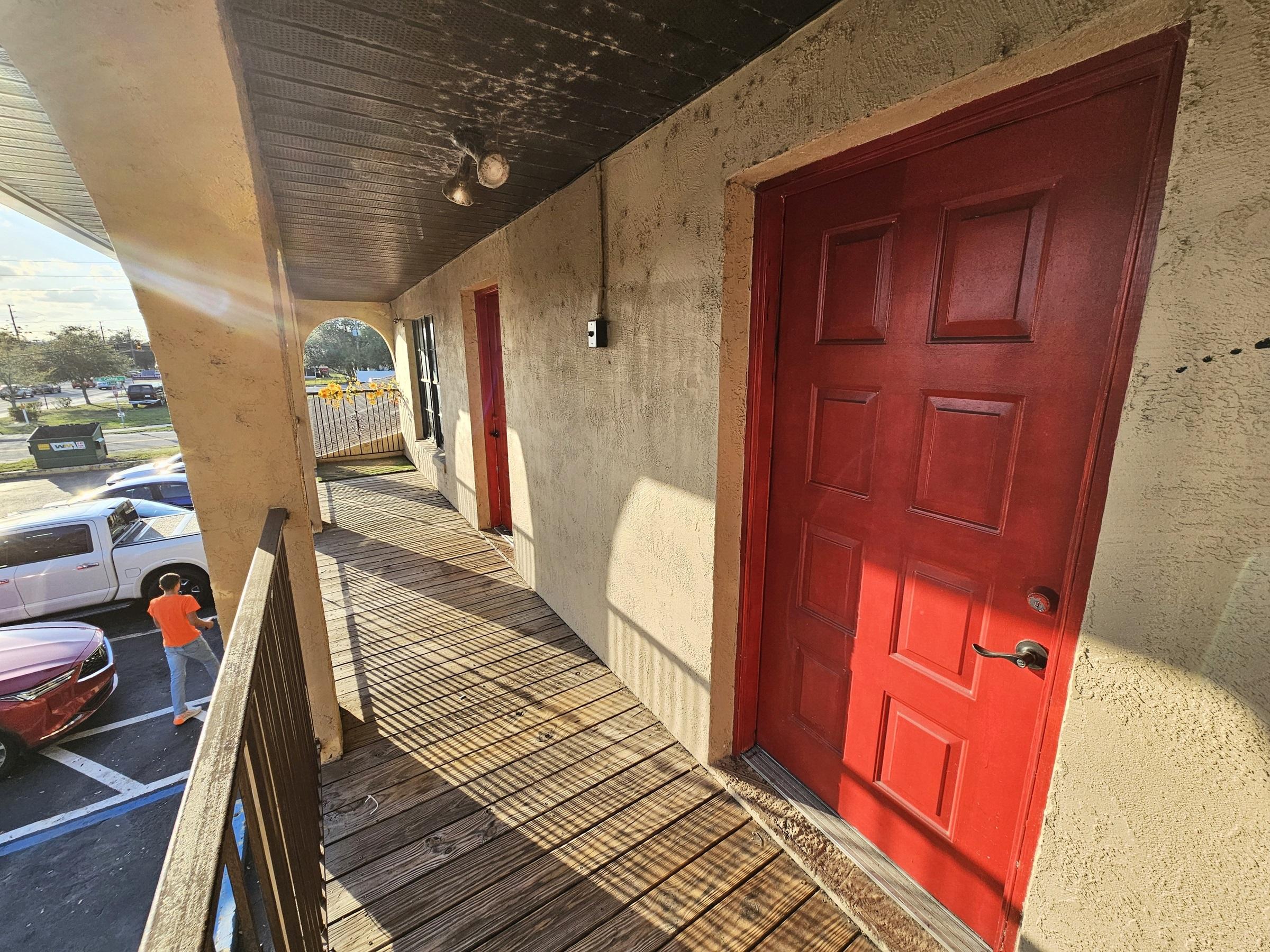 Property Image for 401 West Donegan Avenue