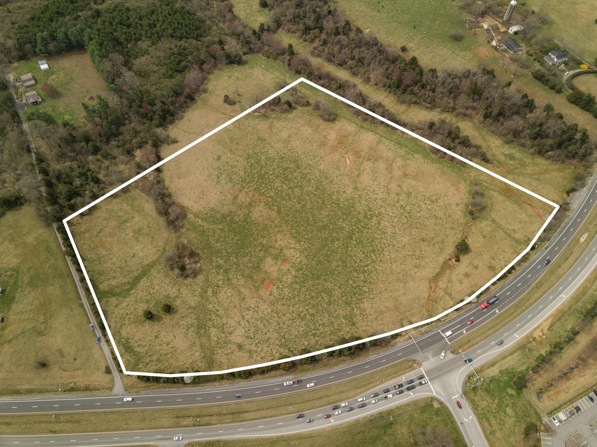 Property Image for 1683 E. Lynchburg Salem Turnpike