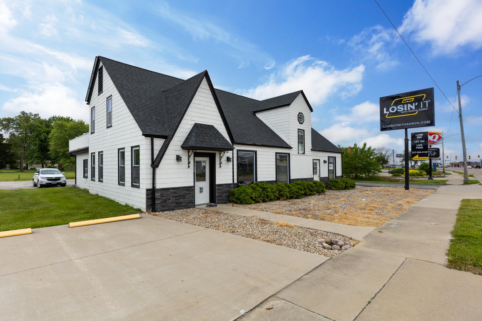 Property Image for 904 W Union St