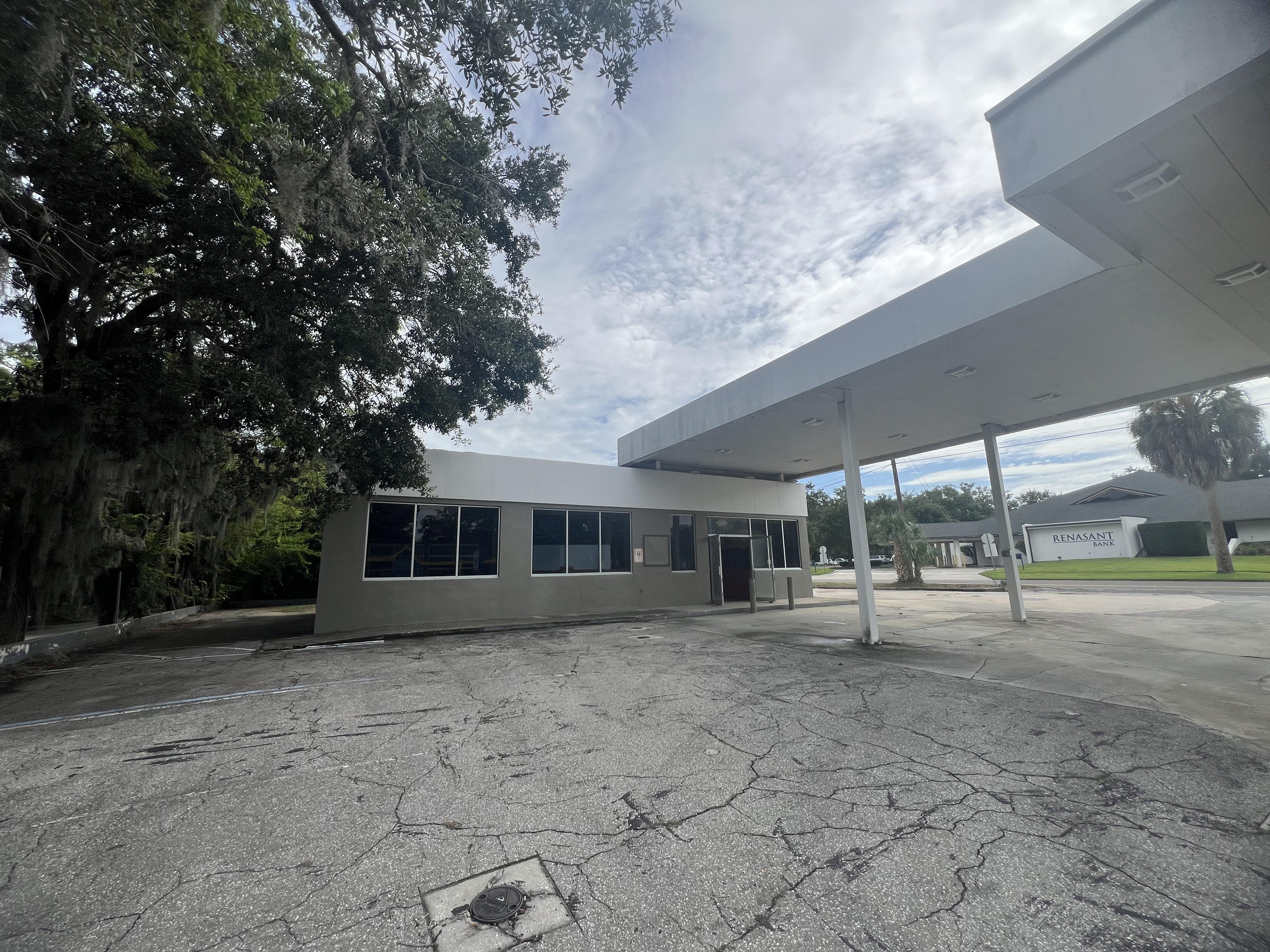 Property Image for 1327 E Silver Springs Blvd
