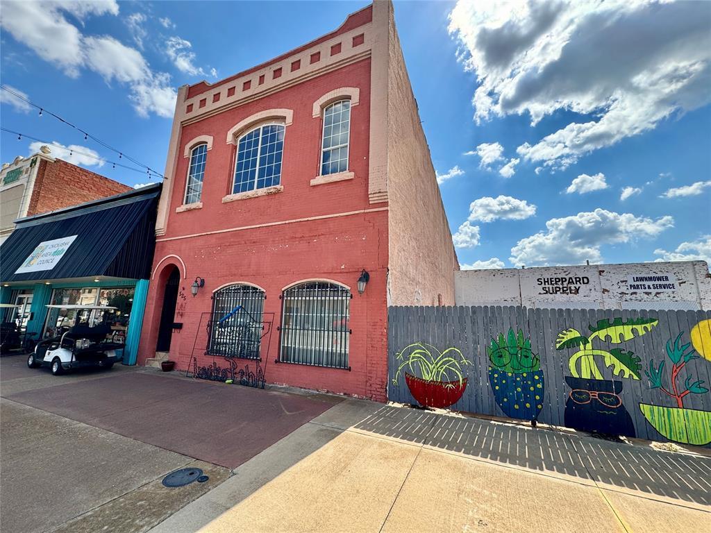 Property Image for 525 W Chickasha Avenue