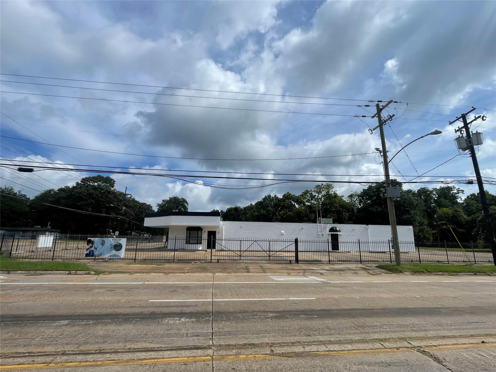 Property Image for 4140 Hollywood Avenue