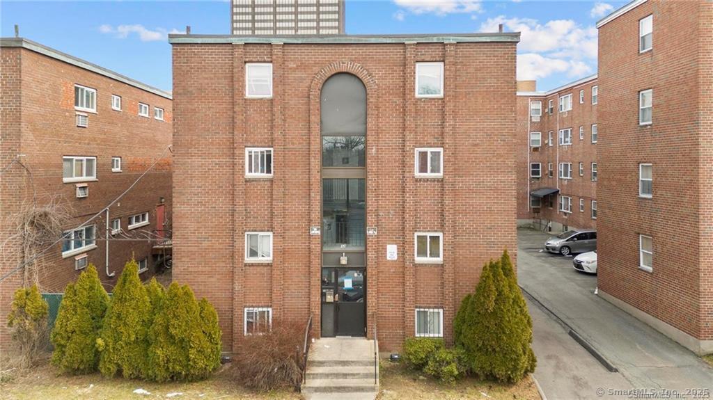 Property Image for 32 Huntington Street