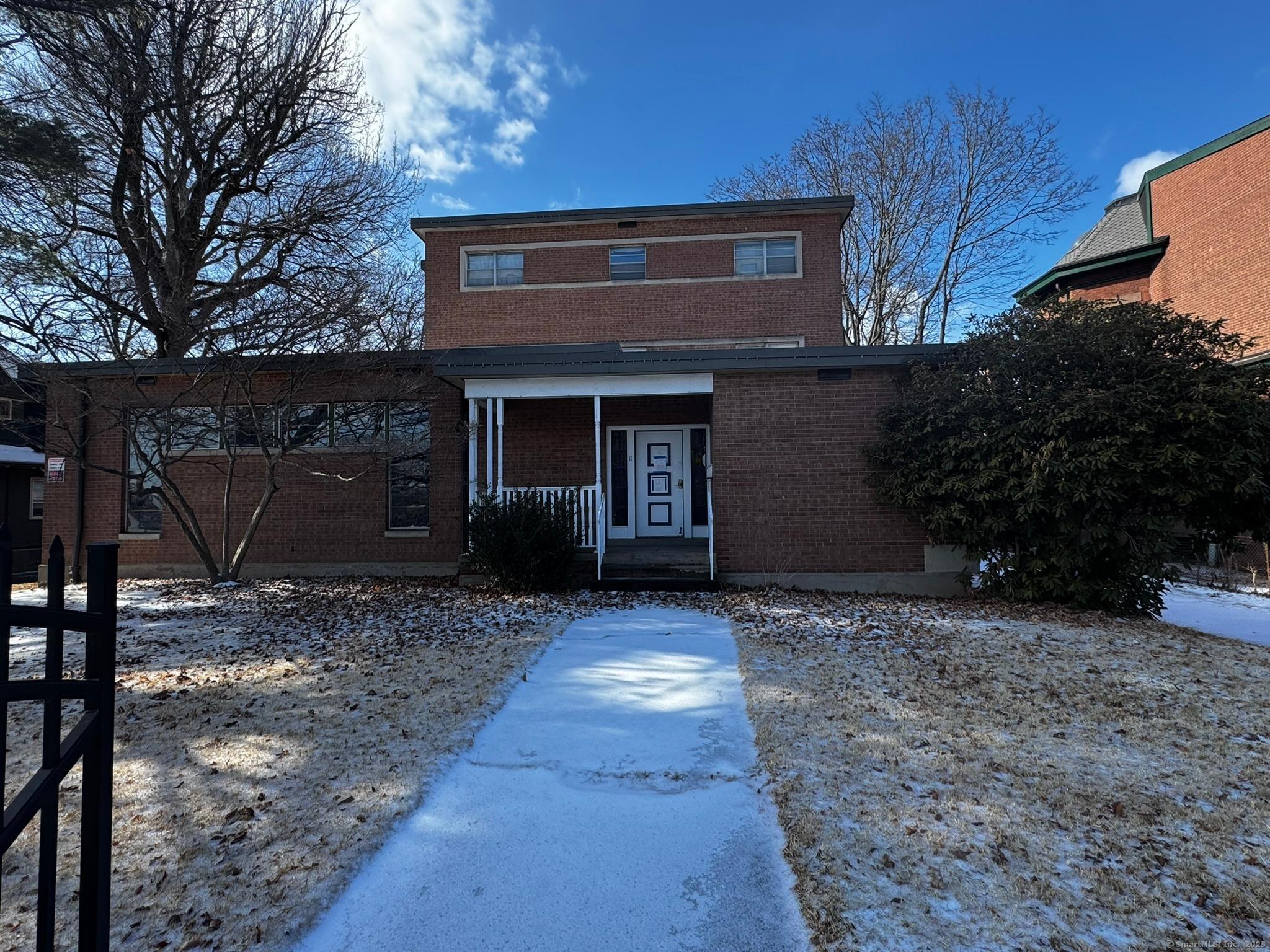 Property Image for 11 Charter Oak Place