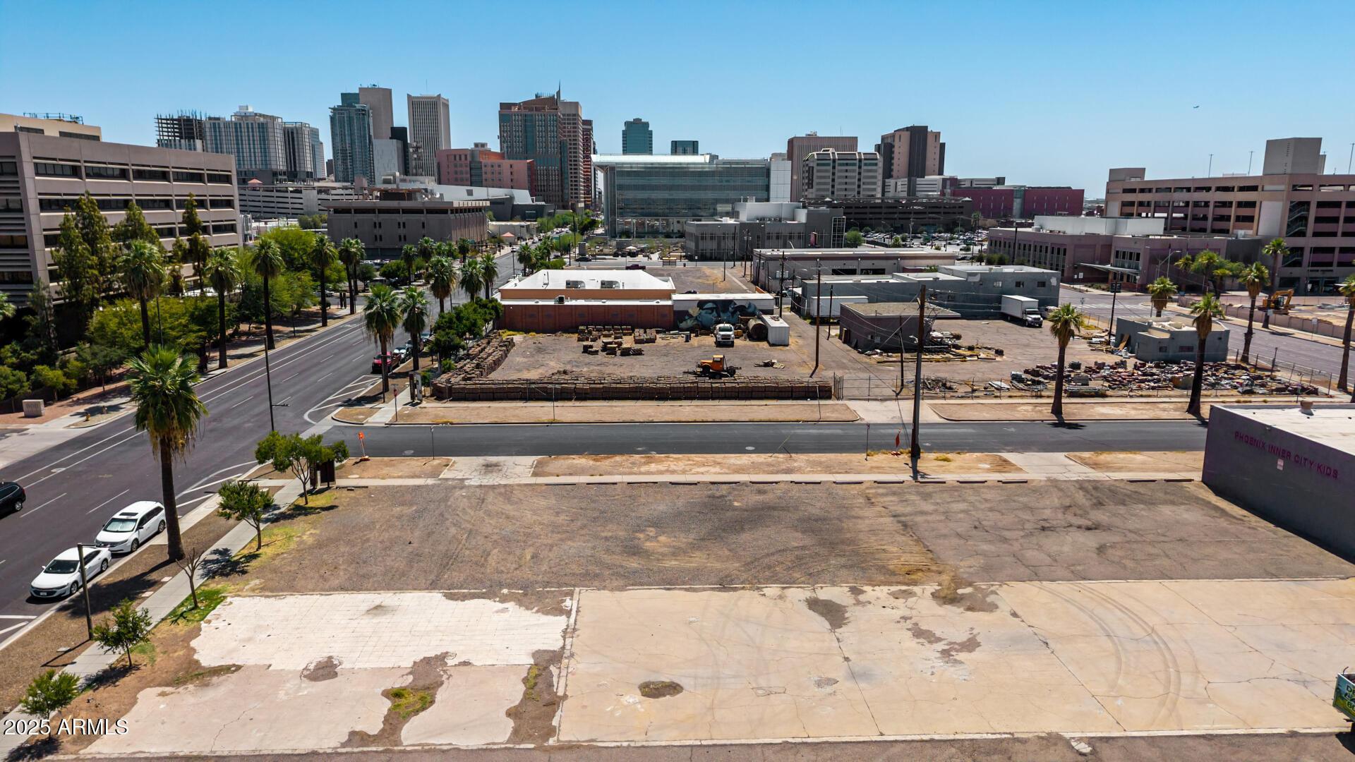Property Image for 901 W WASHINGTON Street 1