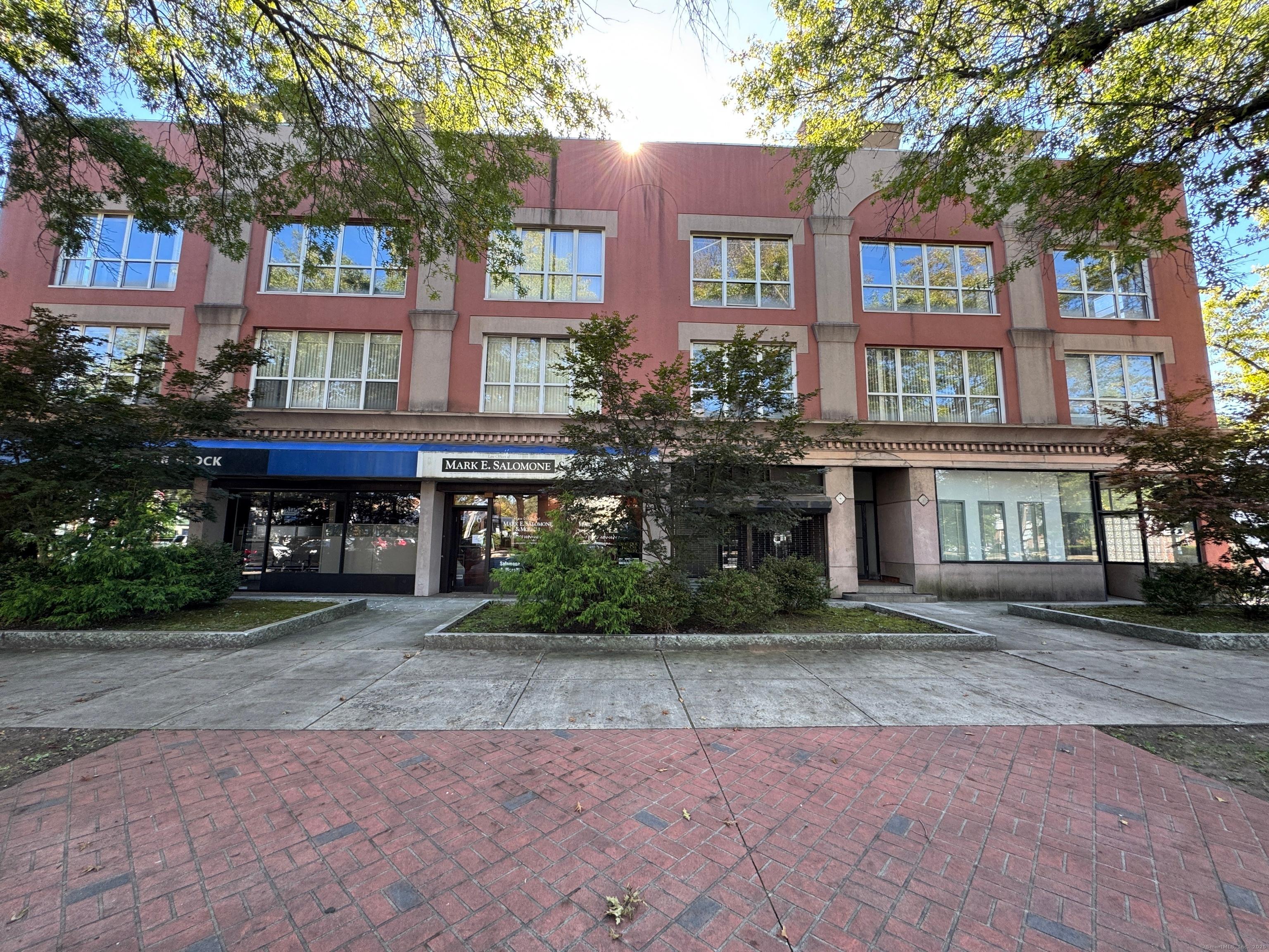 Property Image for 376 Whalley Avenue