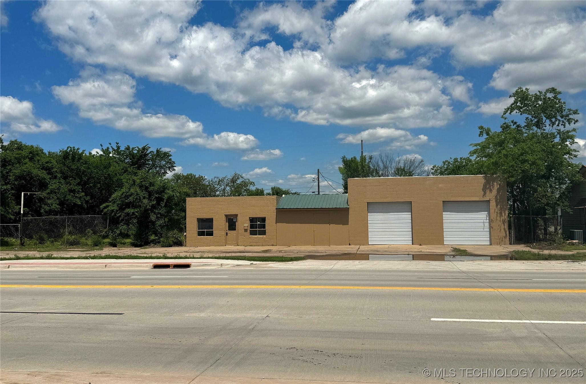 Property Image for 728 E Main Street