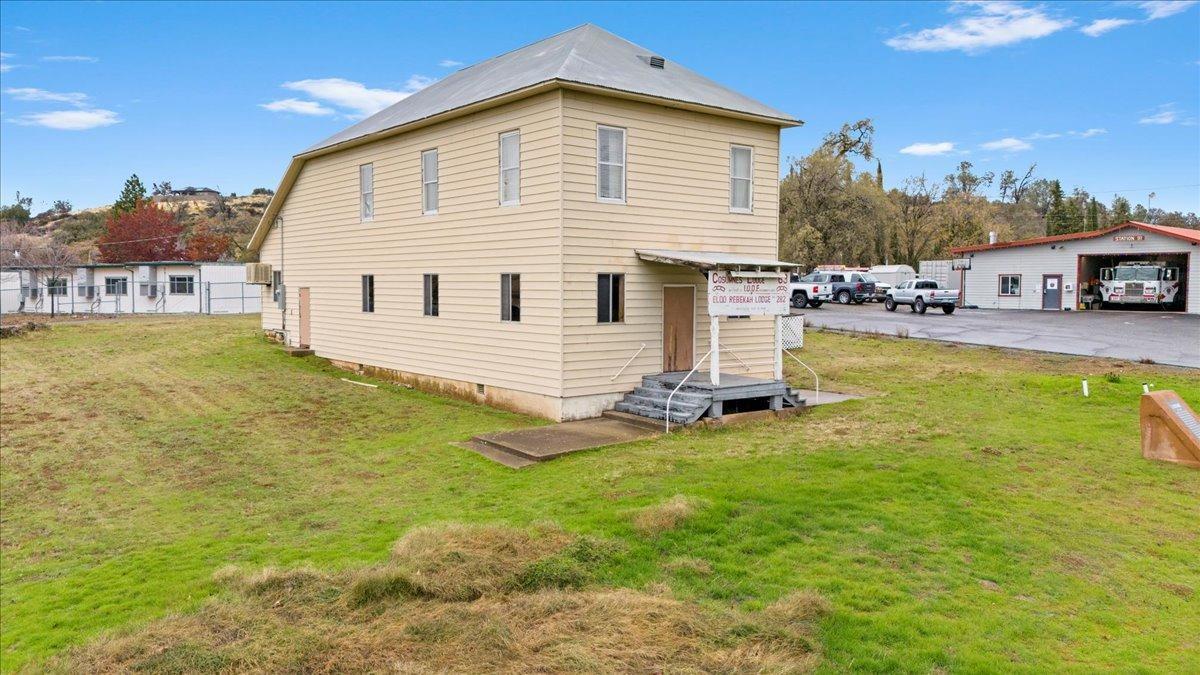 Property Image for 7672 S Shingle Road