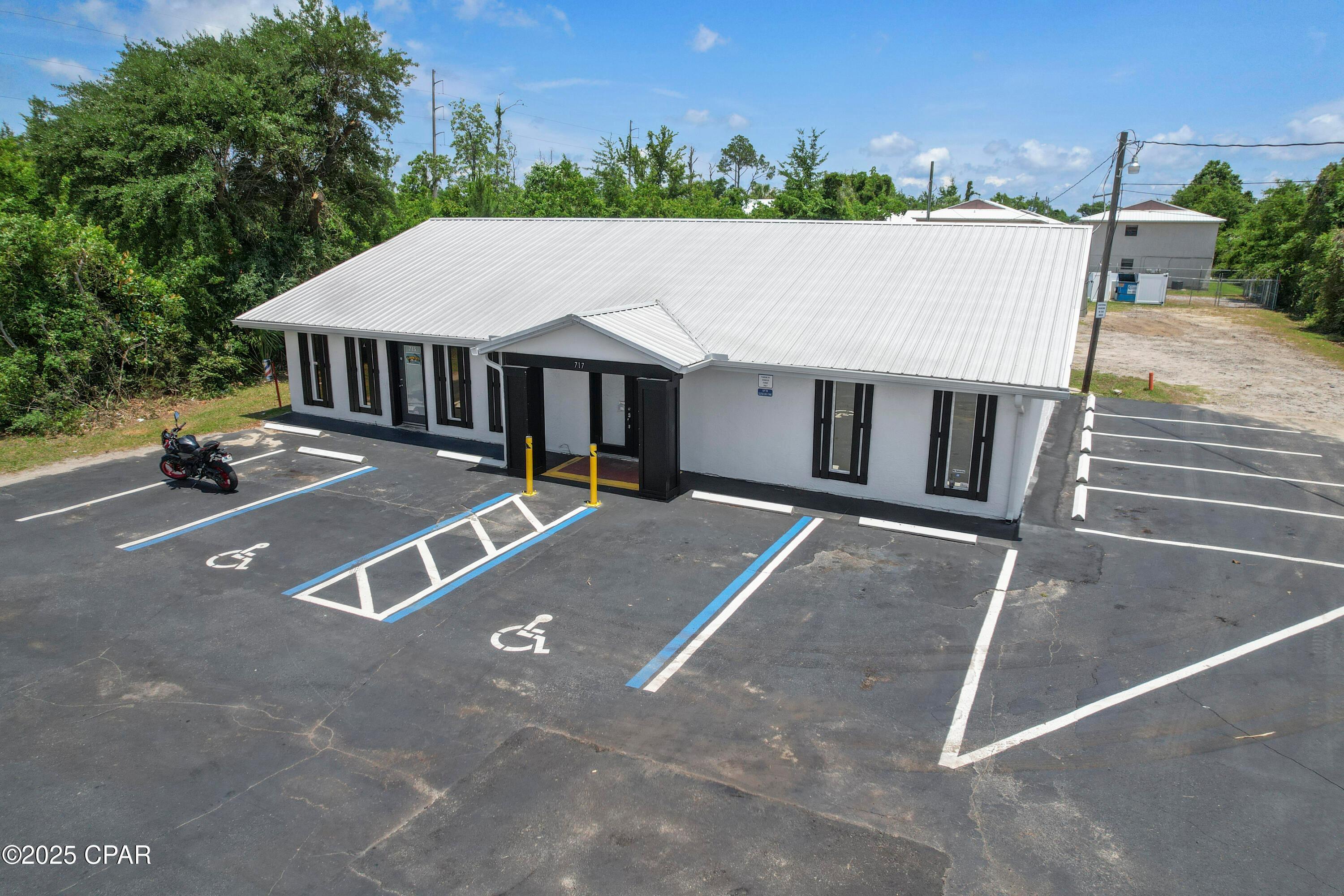 Property Image for 715/717 S Tyndall Parkway