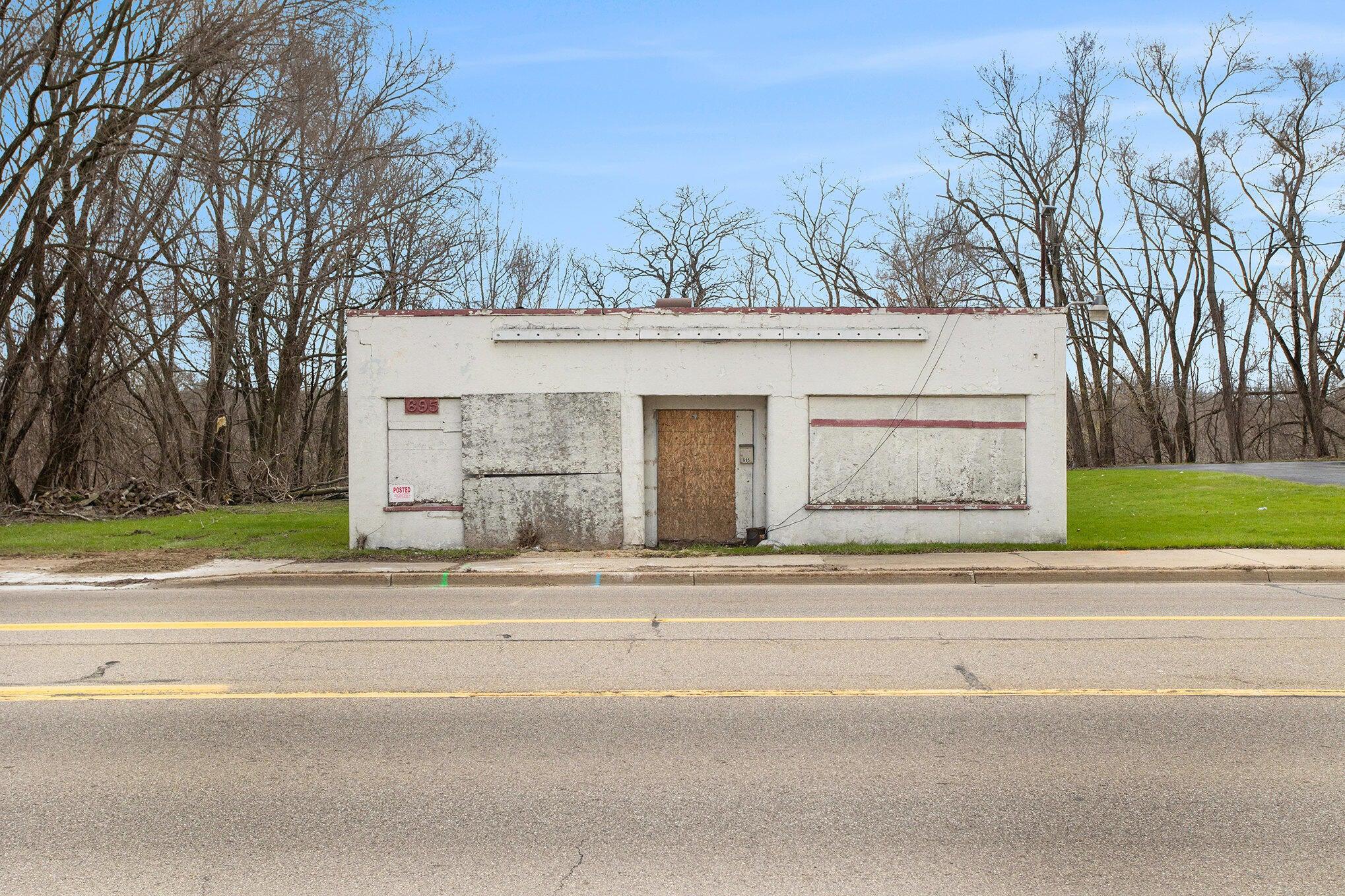 Property Image for 695 W Michigan Avenue