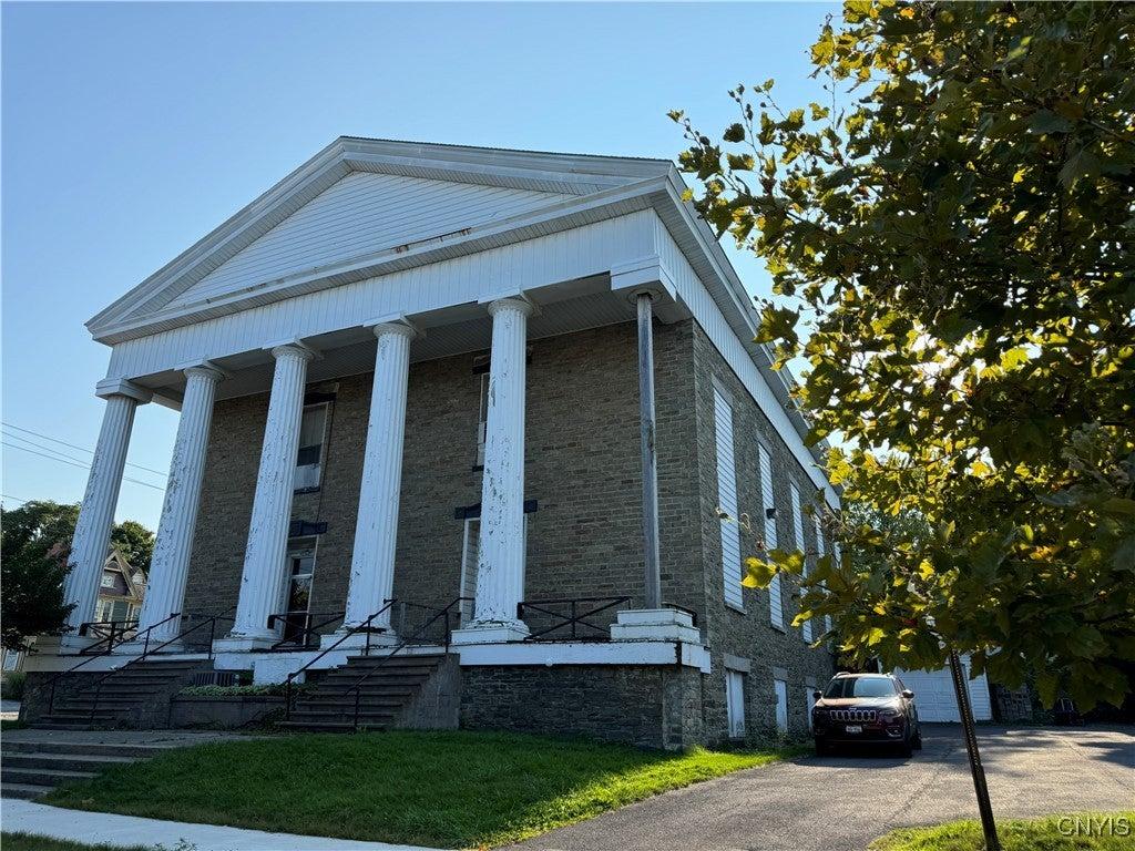 Property Image for 69 W Bridge Street
