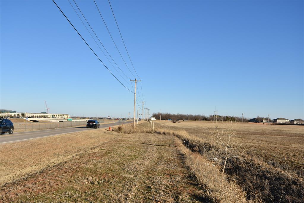 Property Image for 8140 W Memorial Road