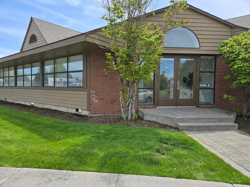 Property Image for 2622 SW Glacier Place , 140