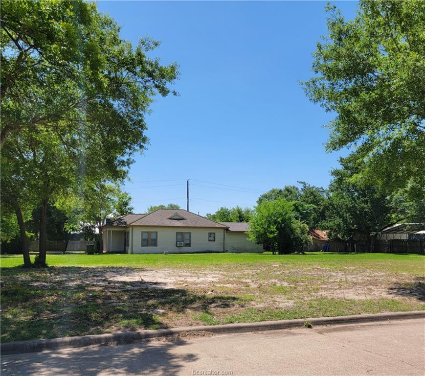 Property Image for 2700 & 2704 Maloney Avenue