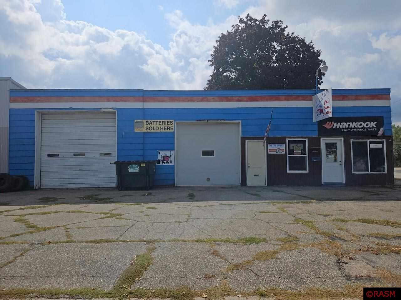 Property Image for 206 E Hiawatha Drive