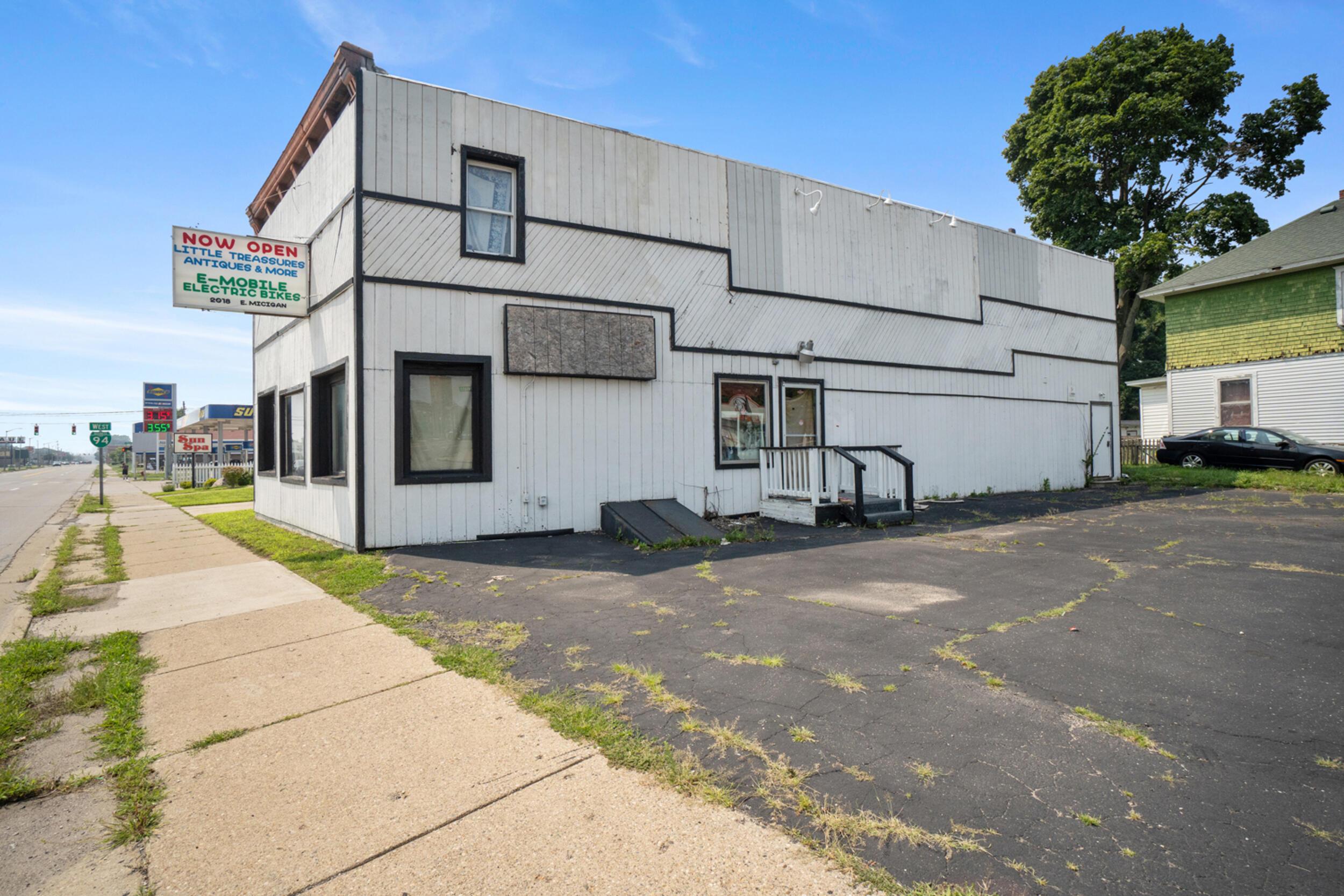 Property Image for 2016 E Michigan Avenue