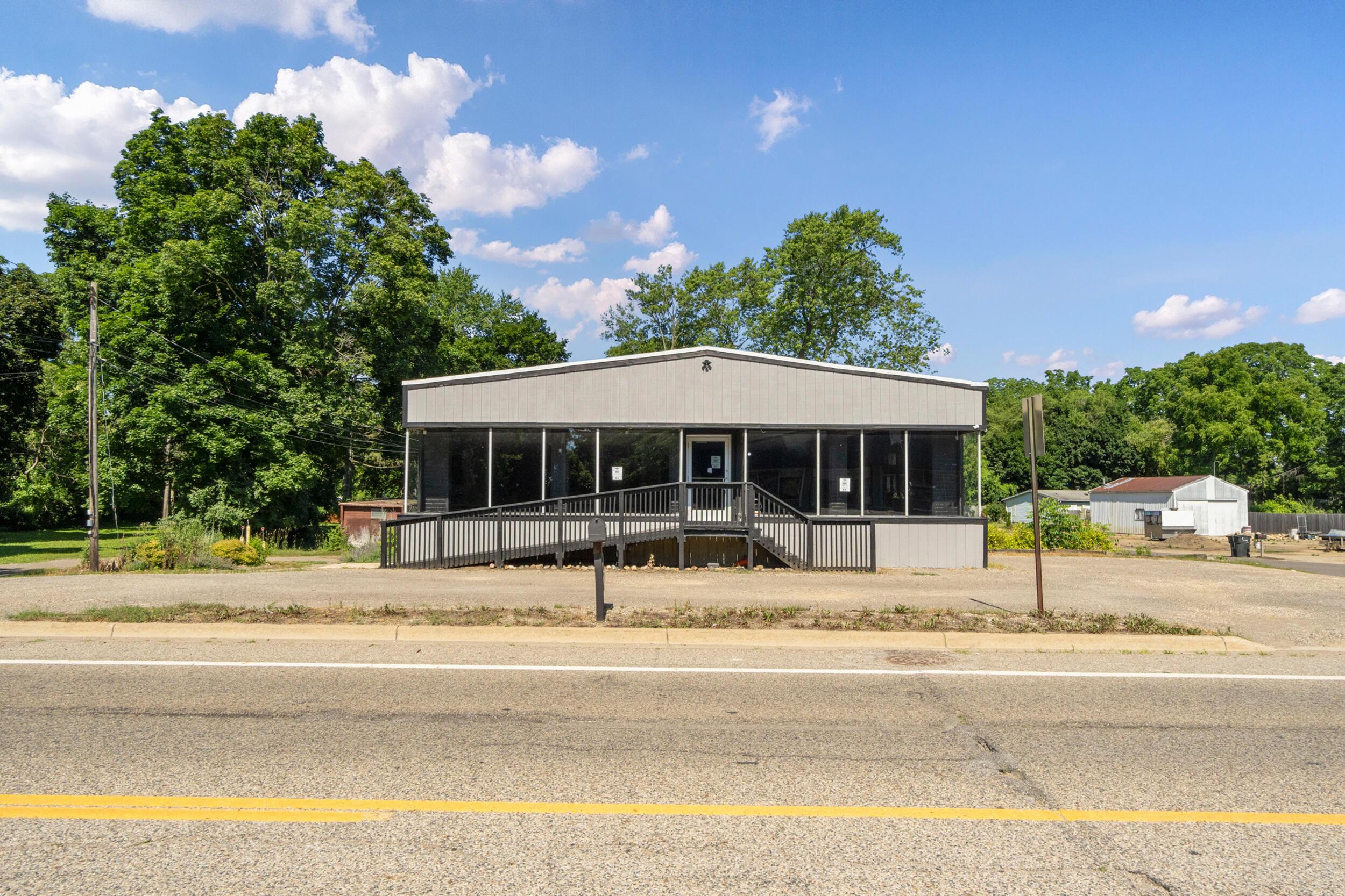 Property Image for 1948 Lansing Avenue