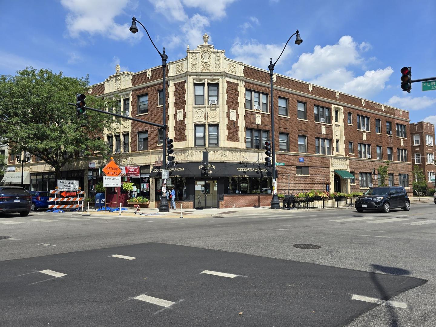 Property Image for 4601 N Lincoln Avenue