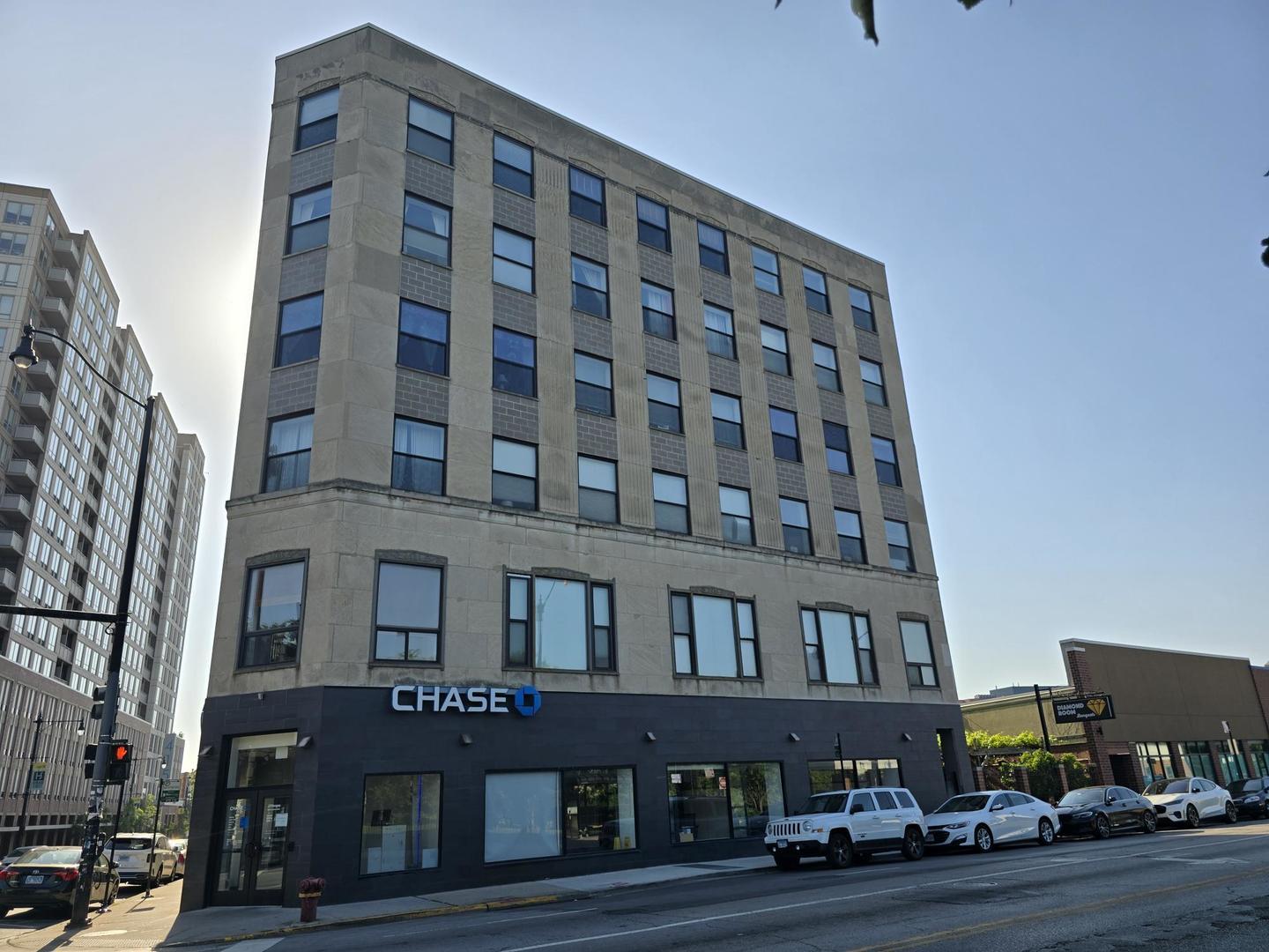 Property Image for 1785 W Howard Street