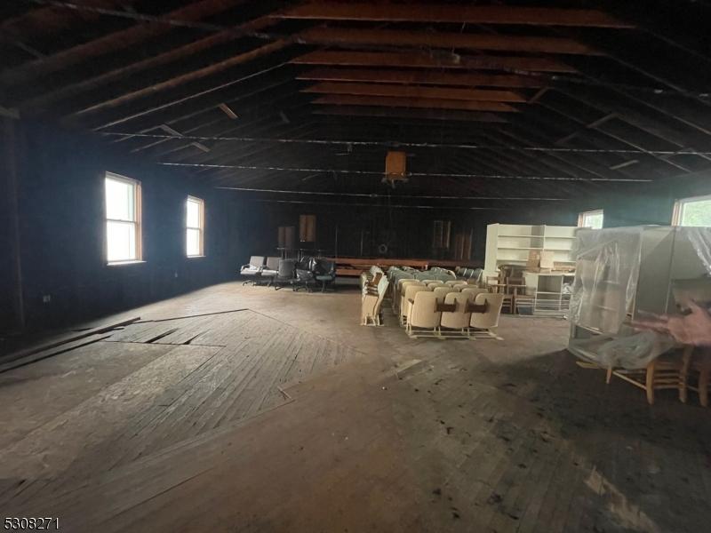 Property Image for 131 Court St