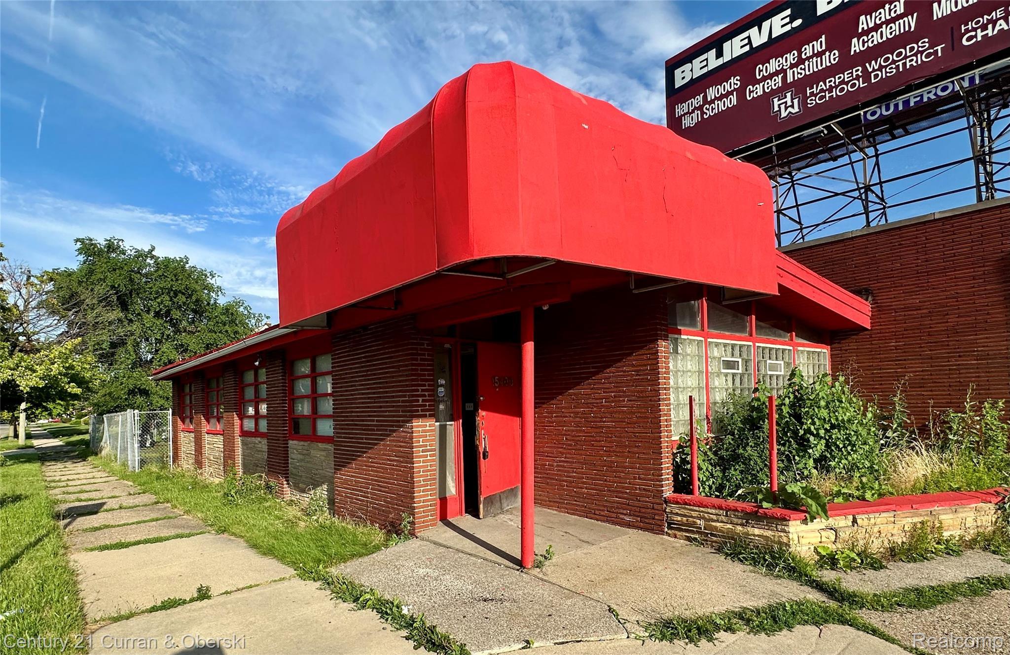 Property Image for 15400 Gratiot Avenue