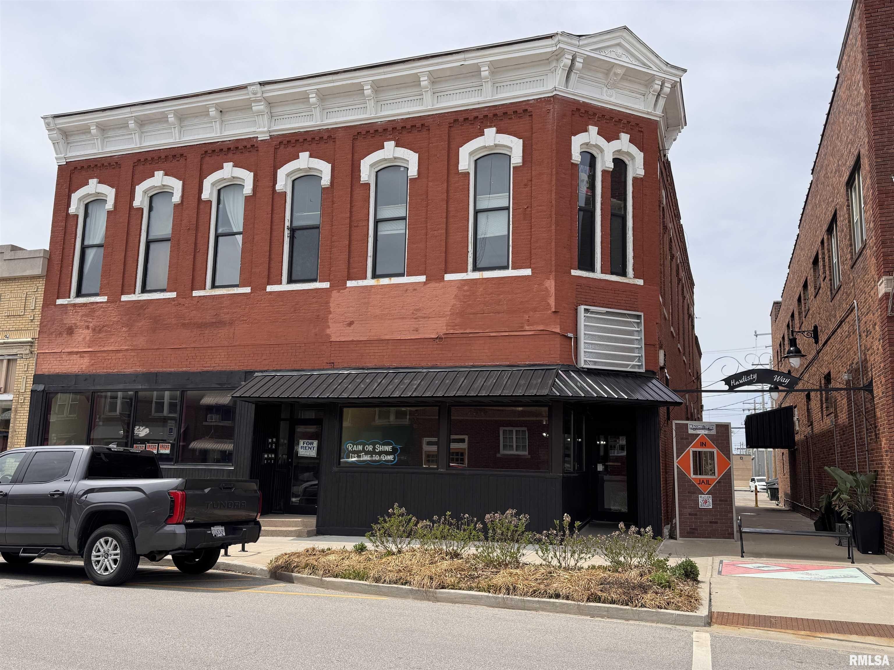 Property Image for 118 S LAFAYETTE Street