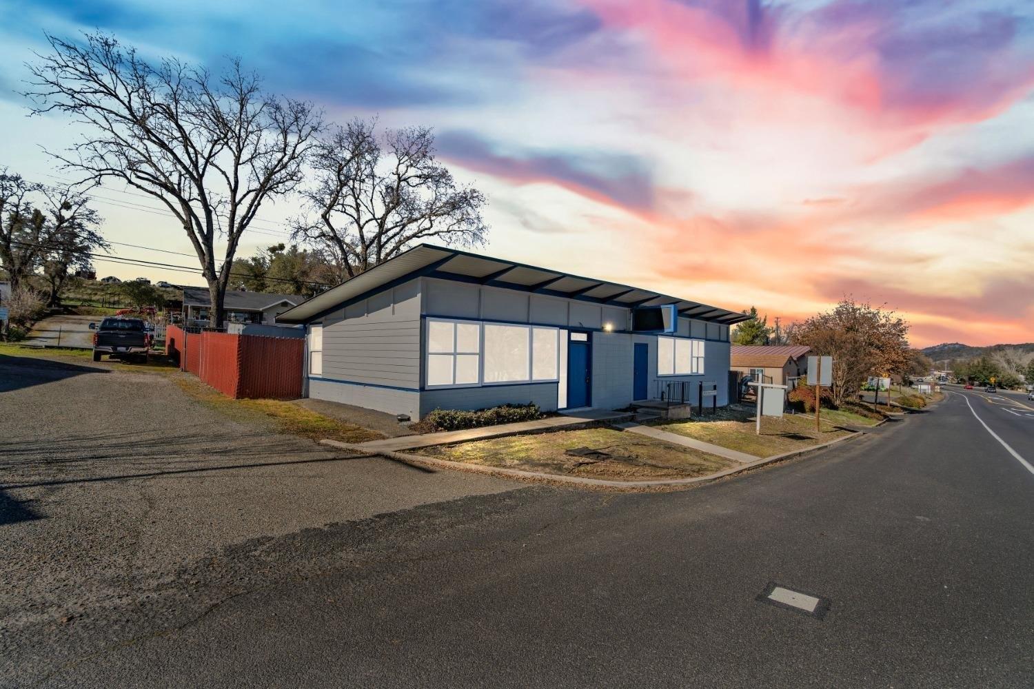 Property Image for 596 East St. Charles St.