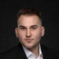 Headshot of Emir Nadarevic of Platinum Real Estate Professionals