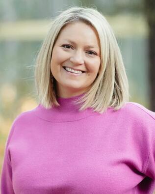 Headshot of Hillary Baldo